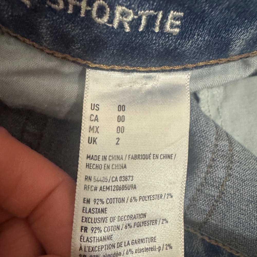 Distressed Denim Shorts American Eagle - Picture 5 of 5